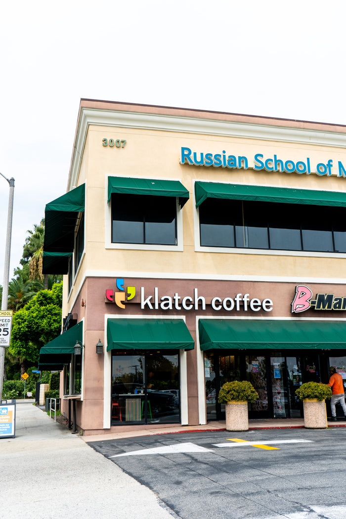 Photograph of Klatch Coffee's Pasadena location 